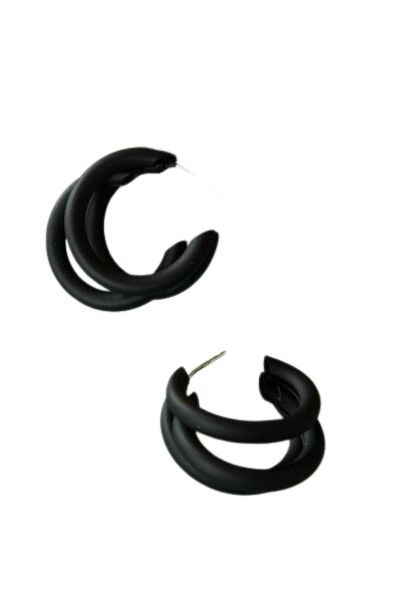 Black Triple Matte Hoop Earrings | Bella Lucca Boutique
